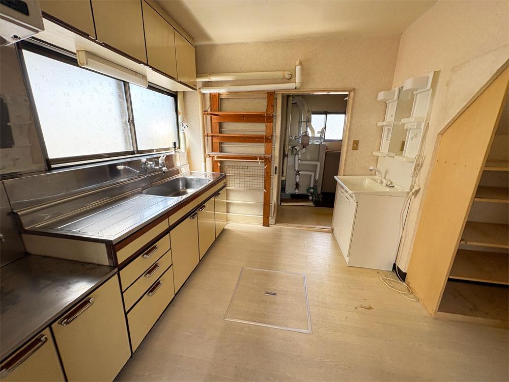 稲田小区域　4LDK 中古住宅　西18条南31丁目 内観