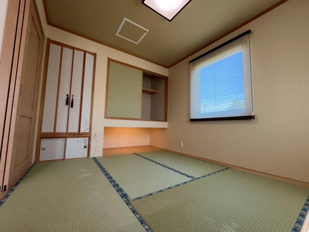 【中古住宅】　新得町西3条7丁目　土地約130坪　駐車5台以上可能 内観