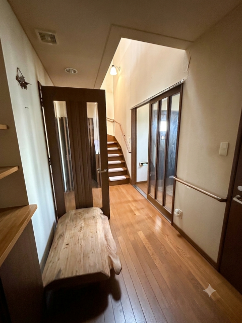 西２３条南４丁目　※商談中【西エリアに４ＬＤＫの中古住宅登場！】  内観