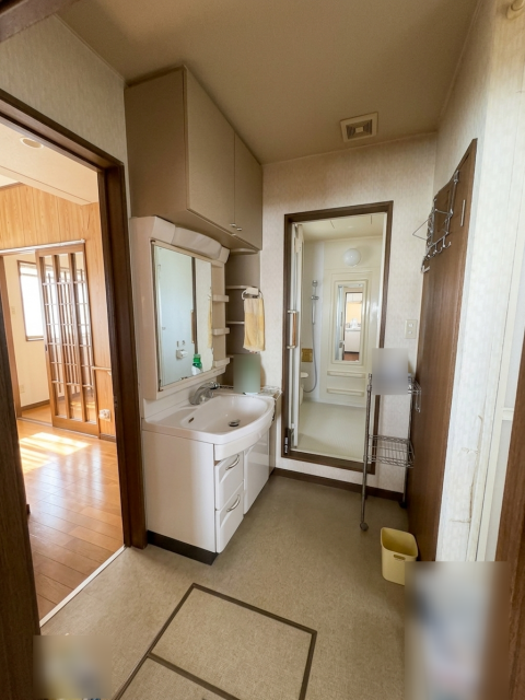 西２３条南４丁目　※商談中【西エリアに４ＬＤＫの中古住宅登場！】  内観