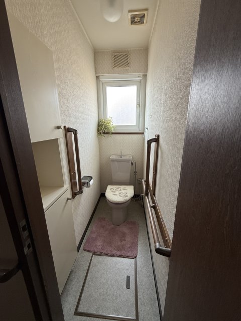 西２３条南４丁目　※商談中【西エリアに４ＬＤＫの中古住宅登場！】  内観
