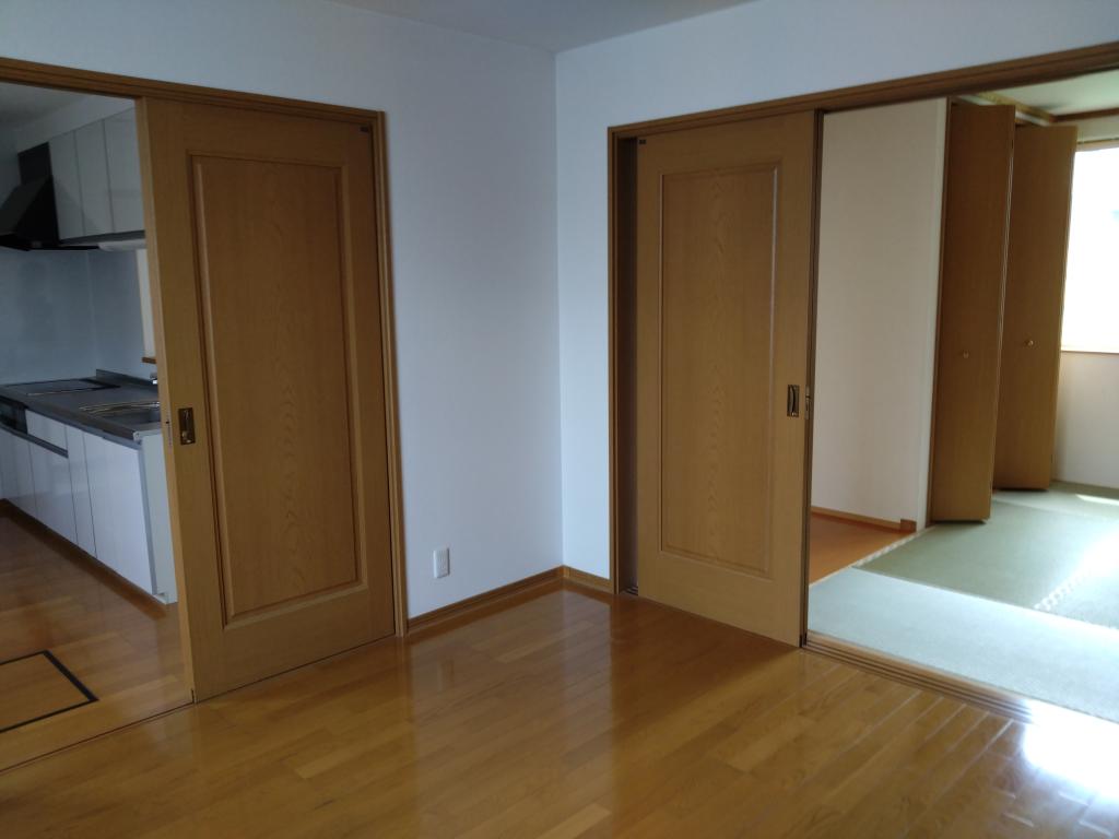 中古住宅　帯広市西9条南34丁目１番地４ 内観