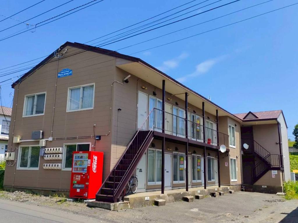 価格改定「満室想定利回り23％」釧路市千歳町一棟アパート 内観