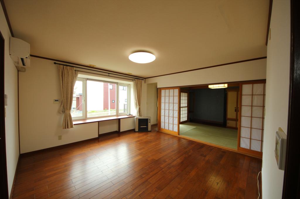 帯広東7条南23丁目　中古住宅※地下室付き 内観