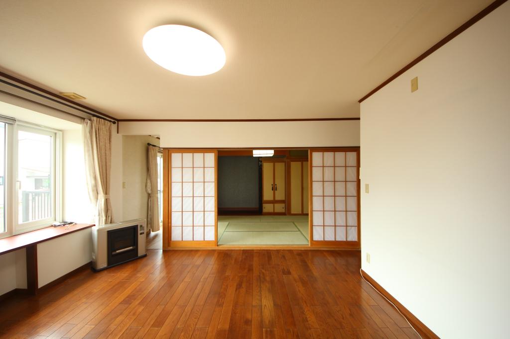 帯広東7条南23丁目　中古住宅※地下室付き 内観