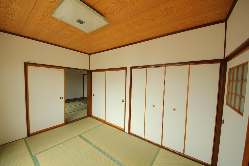 帯広東7条南23丁目　中古住宅※地下室付き 内観