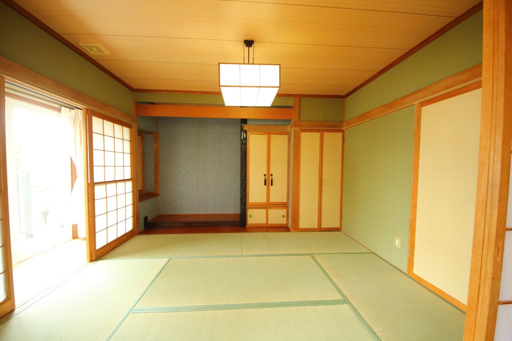 帯広東7条南23丁目　中古住宅※地下室付き 内観