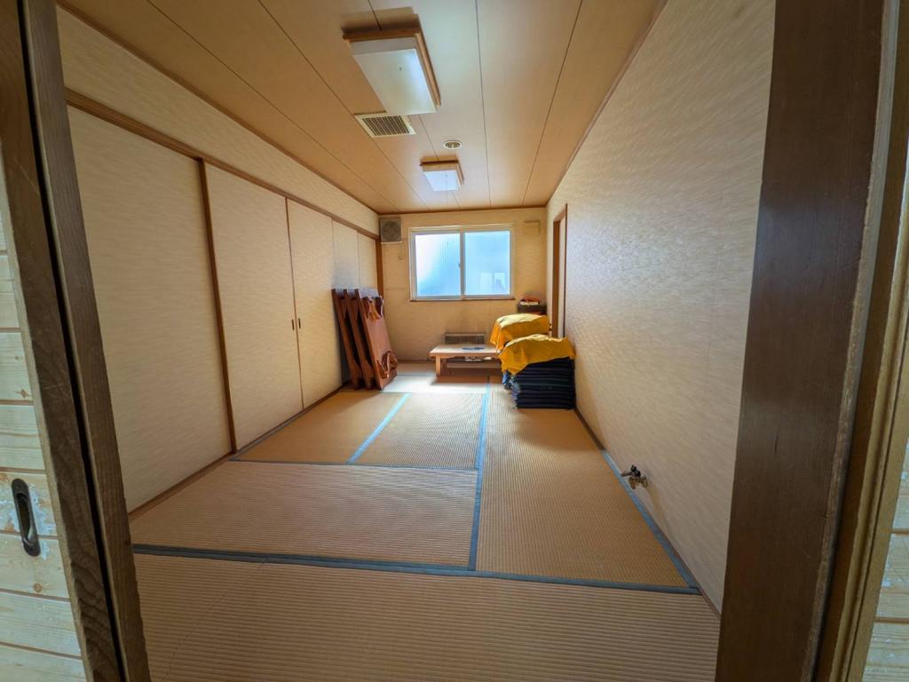 （価格改定）芽室町売店舗兼住宅 内観