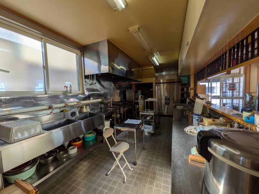 （価格改定）芽室町売店舗兼住宅 内観