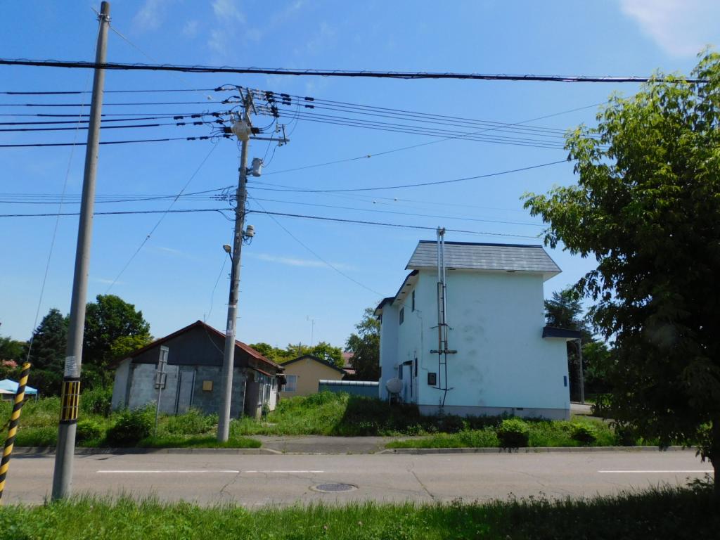 芽室町西3条2丁目　売土地（約300坪）建築条件なし※解体更地渡し 内観