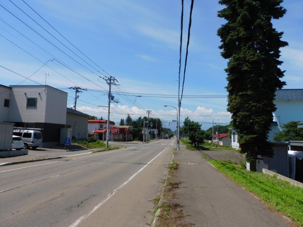 芽室町西3条2丁目　売土地（約300坪）建築条件なし※解体更地渡し 内観