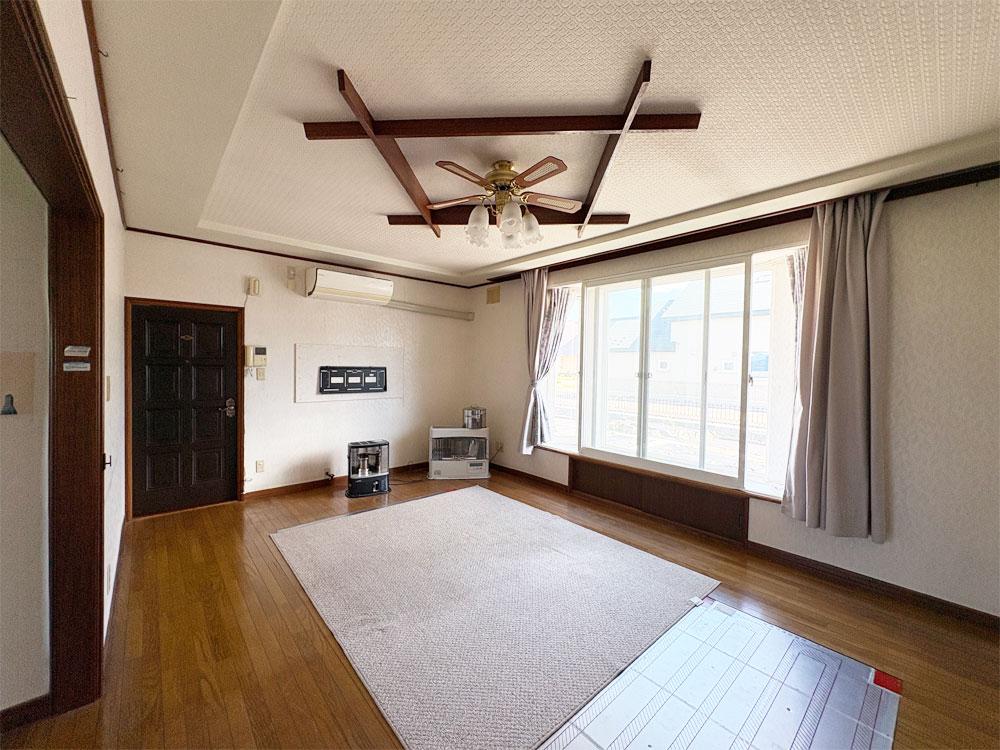 【価格改定】南東角地108坪　緑陽台南区　4LDK　リフォーム有 内観