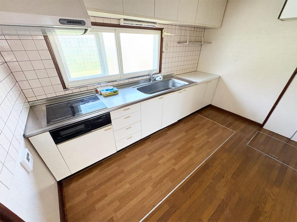 【価格改定】南東角地108坪　緑陽台南区　4LDK　リフォーム有 内観