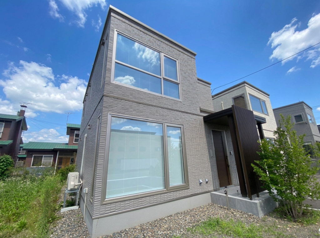 西１２条北６丁目　築浅戸建