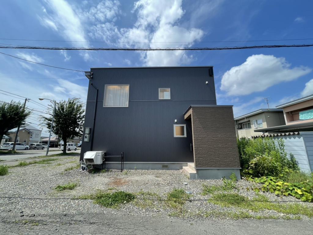 ♪南東角地・新緑通沿い♪西１７南３＿中古住宅 内観