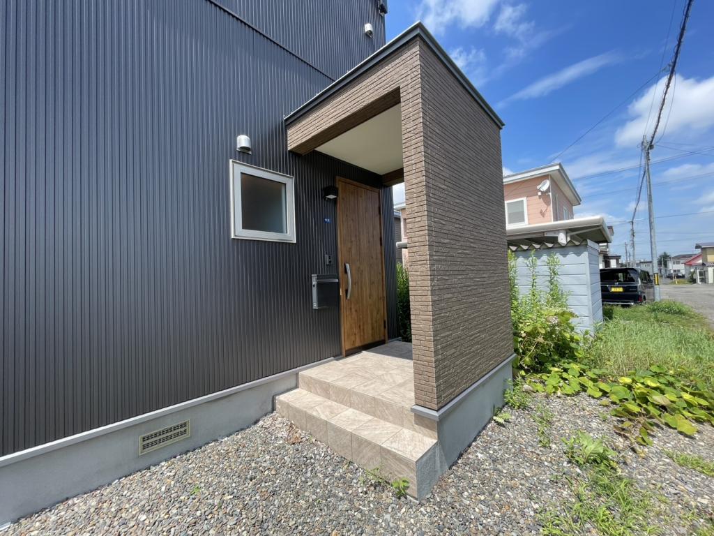 ♪南東角地・新緑通沿い♪西１７南３＿中古住宅 内観
