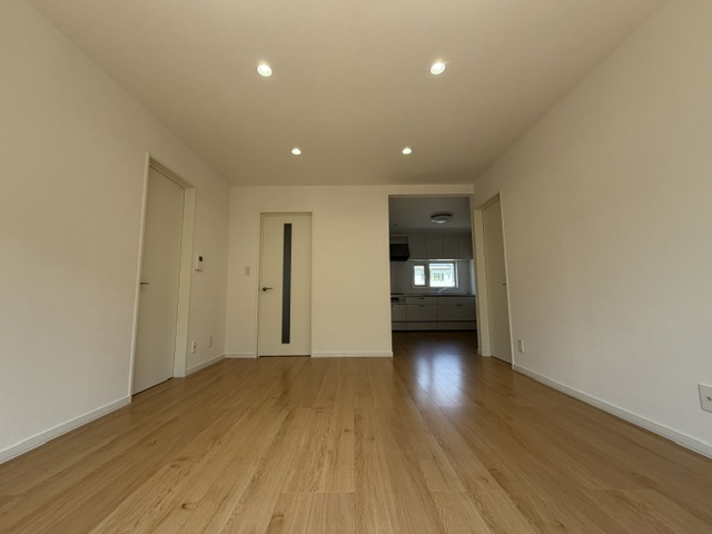 帯広市西12条北8丁目　売中古住宅　リフォーム済みの住宅です 内観