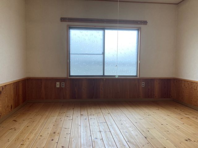 西１１条北７丁目【北西角地！敷地約８７坪♪】  内観