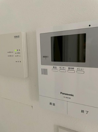♪築8年・一条工務店様施工♪西１８南３４＿中古住宅 内観