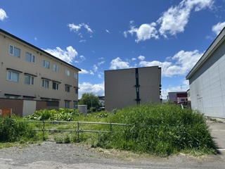 広めの売地