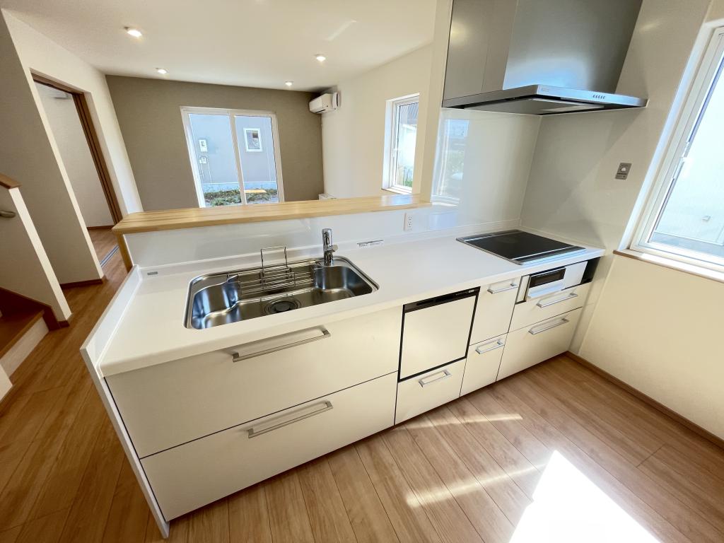 【新築分譲住宅】　西2条南37丁目　東棟  内観