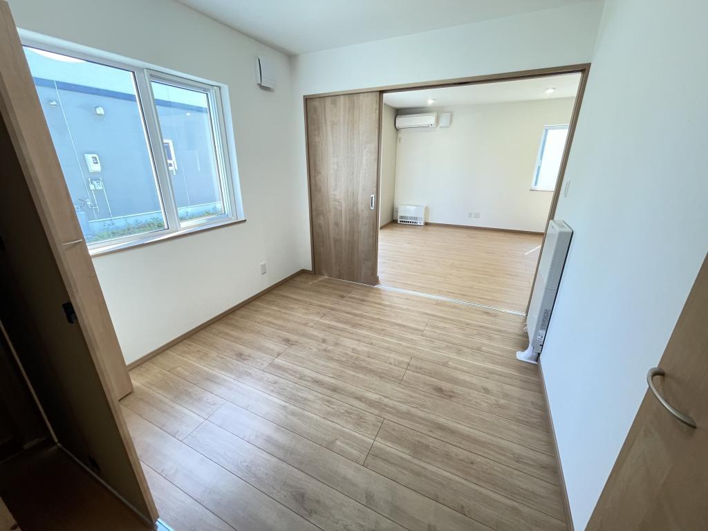 【新築分譲住宅】　西2条南37丁目　東棟  内観