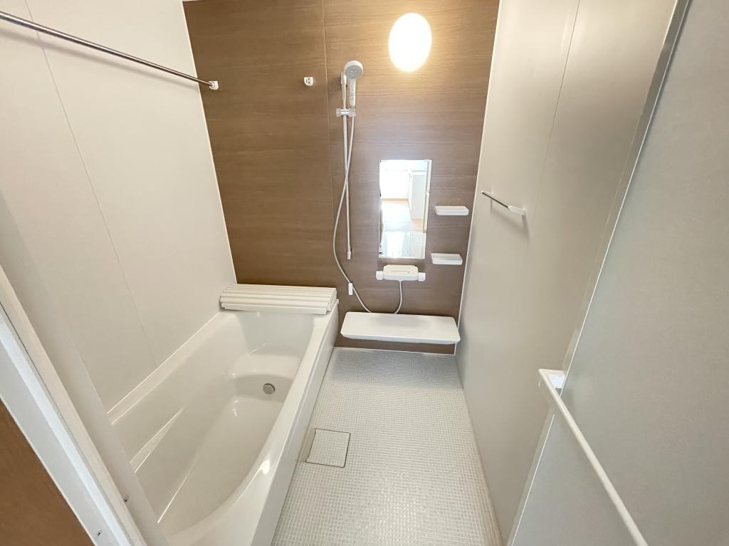 【新築分譲住宅】　西2条南37丁目　東棟  内観