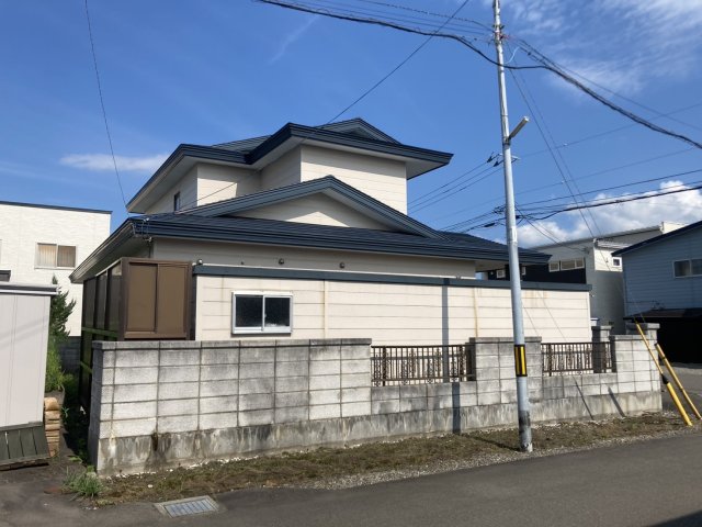 西１６条南４丁目【南西角地！ゆったり４ＳＬＤＫ一戸建♪】 内観