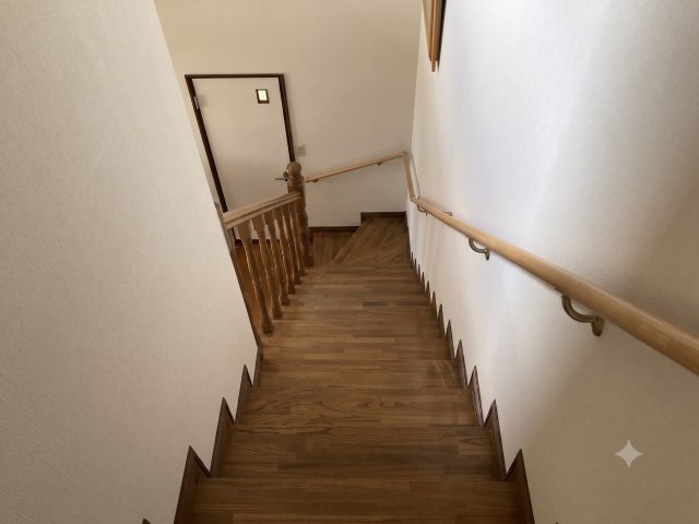西１６条南４丁目【南西角地！ゆったり４ＳＬＤＫ一戸建♪】 内観