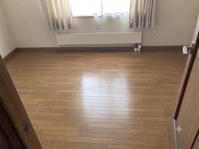 西１６条南４丁目【南西角地！ゆったり４ＳＬＤＫ一戸建♪】 内観