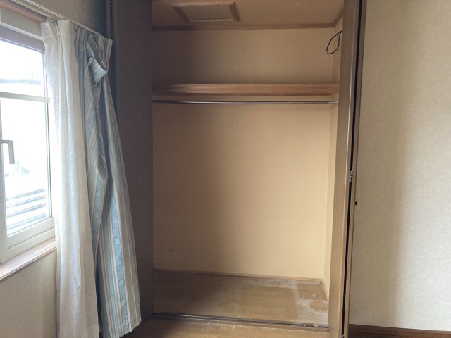 自由が丘７丁目【南道路付き！収納豊富な４ＬＤＫ一戸建！】 内観