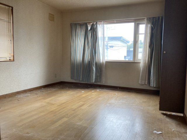 自由が丘７丁目【南道路付き！収納豊富な４ＬＤＫ一戸建！】 内観