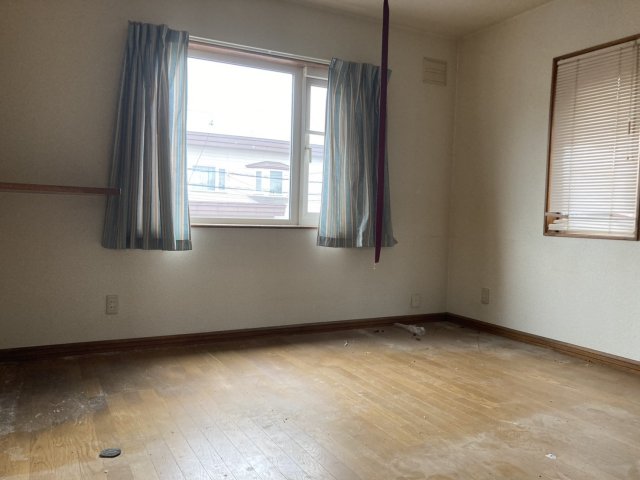 自由が丘７丁目【南道路付き！収納豊富な４ＬＤＫ一戸建！】 内観