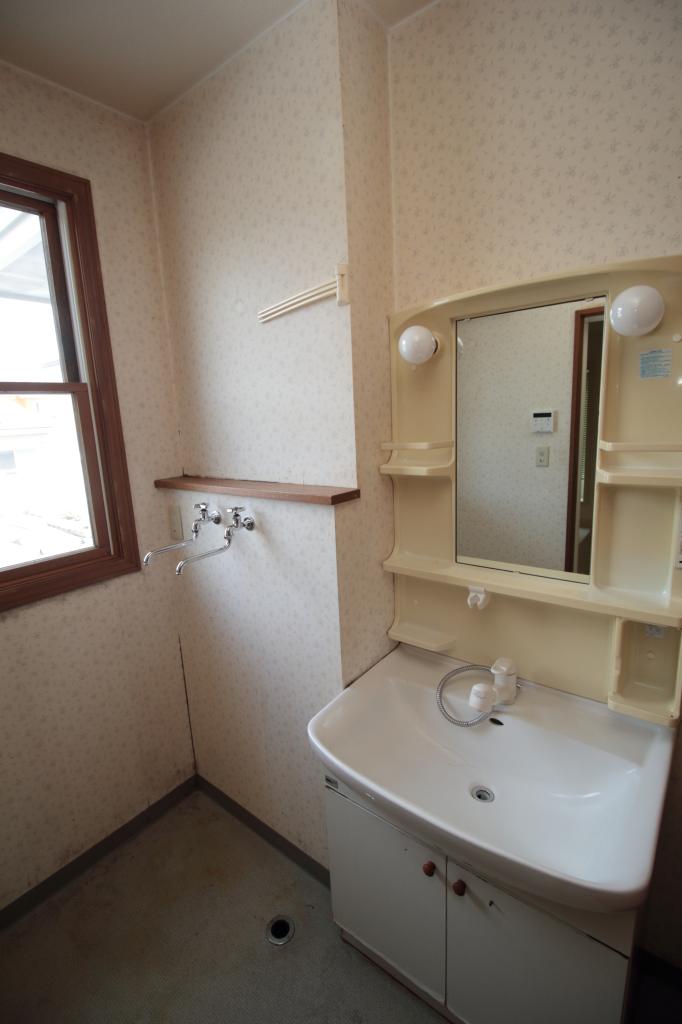 【8/18価格変更】帯広市西21条南3丁目 地下付き戸建て 6LDK 内観