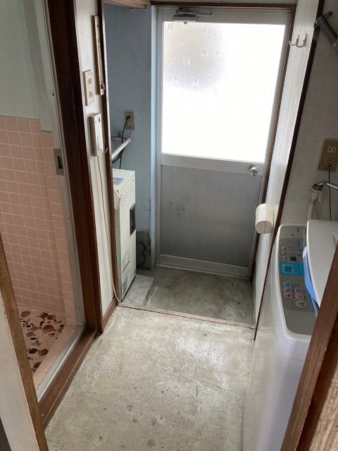 西１３条南１５丁目【平成２８年に屋根塗装済み！！】 内観