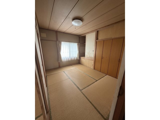 西１４条北３丁目【南西道路付き！敷地約１３７坪！】 内観