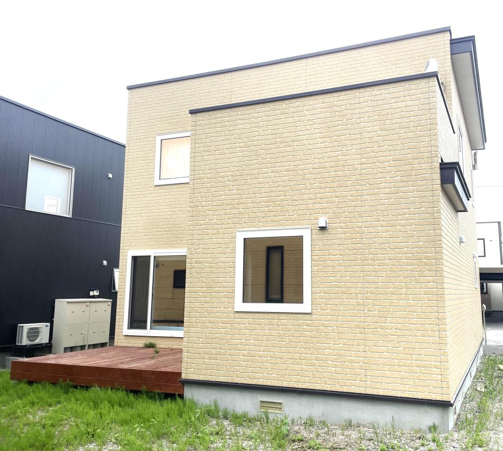 【築5年 角地の美邸】　西6条南33丁目  内観