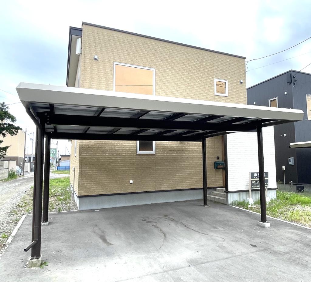 【築5年 角地の美邸】　西6条南33丁目  内観