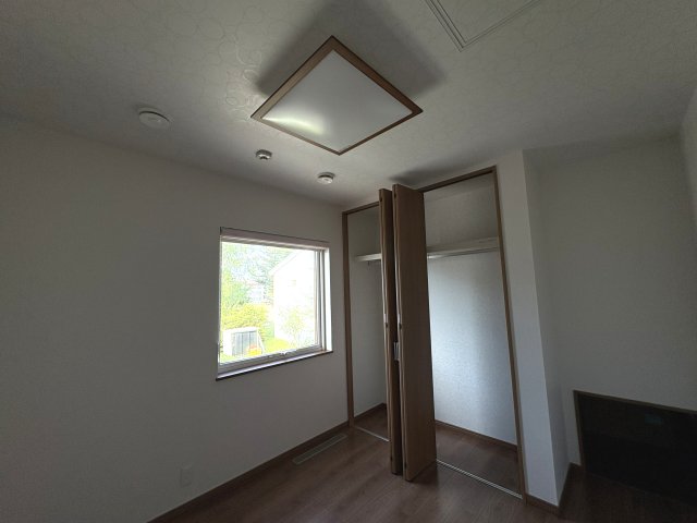東６条南３丁目【東エリアの４ＬＤＫ築浅物件♪】 内観
