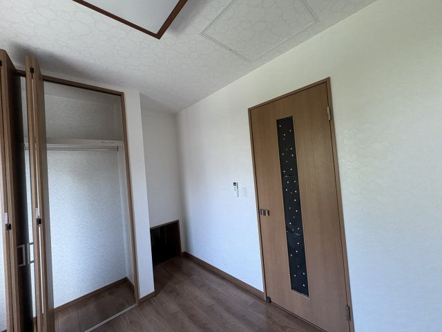 東６条南３丁目【東エリアの４ＬＤＫ築浅物件♪】 内観