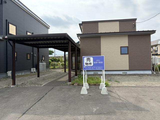 芽室町東７条３丁目　売中古住宅 内観