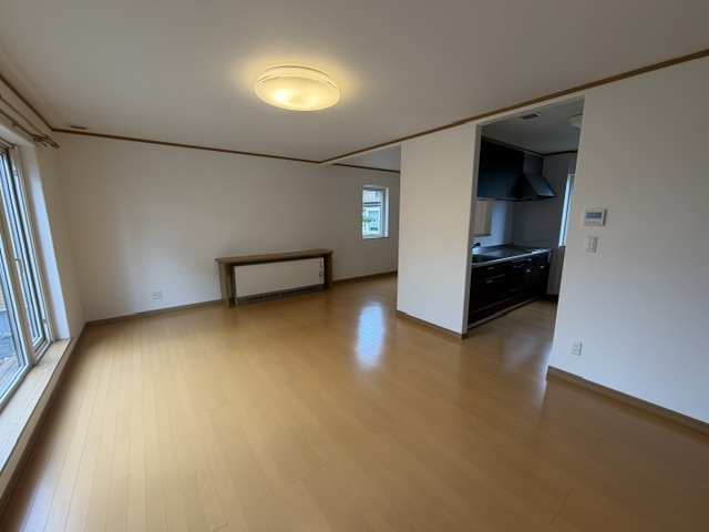 芽室町東７条３丁目　売中古住宅 内観
