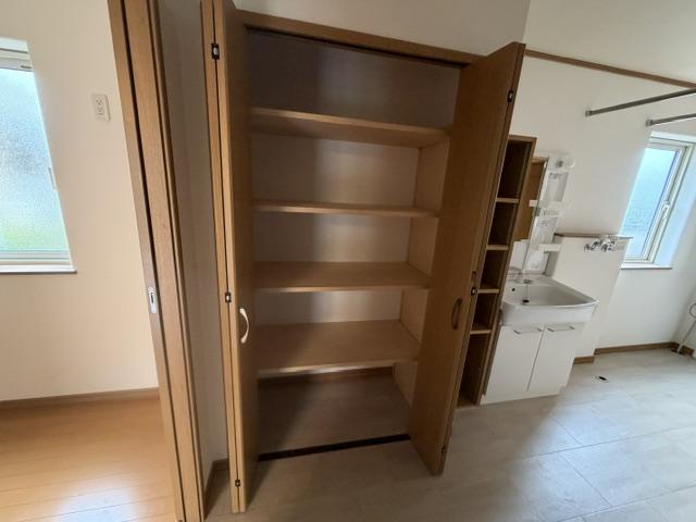 芽室町東７条３丁目　売中古住宅 内観