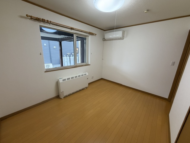 芽室町東７条３丁目　売中古住宅 内観