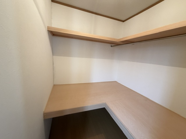 芽室町東７条３丁目　売中古住宅 内観