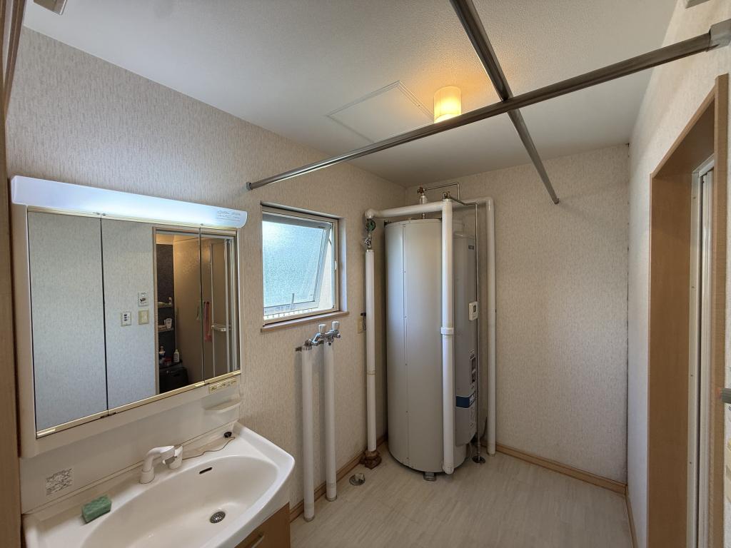 【1階2部屋】　清流の里　中古住宅 内観