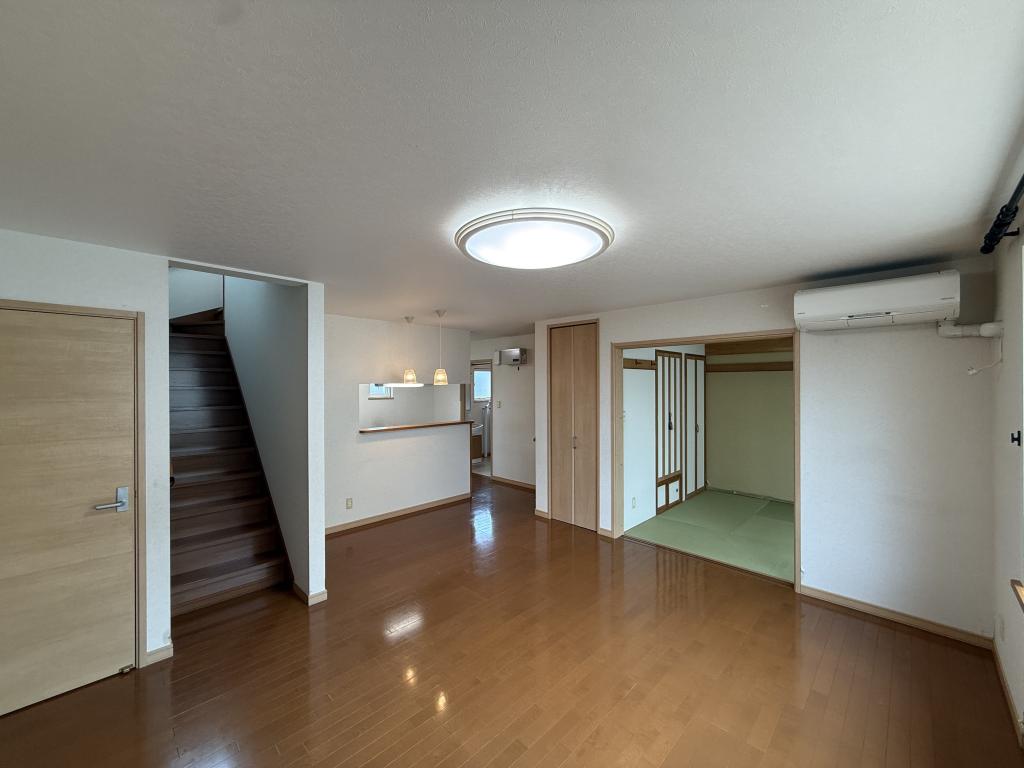 【1階2部屋】　清流の里　中古住宅 内観