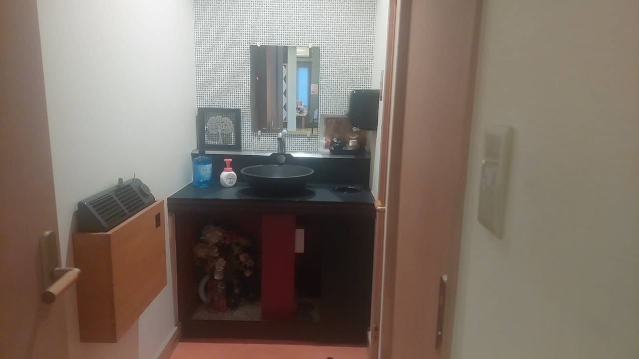 西２０条南４丁目４４－１９店舗兼住宅 内観