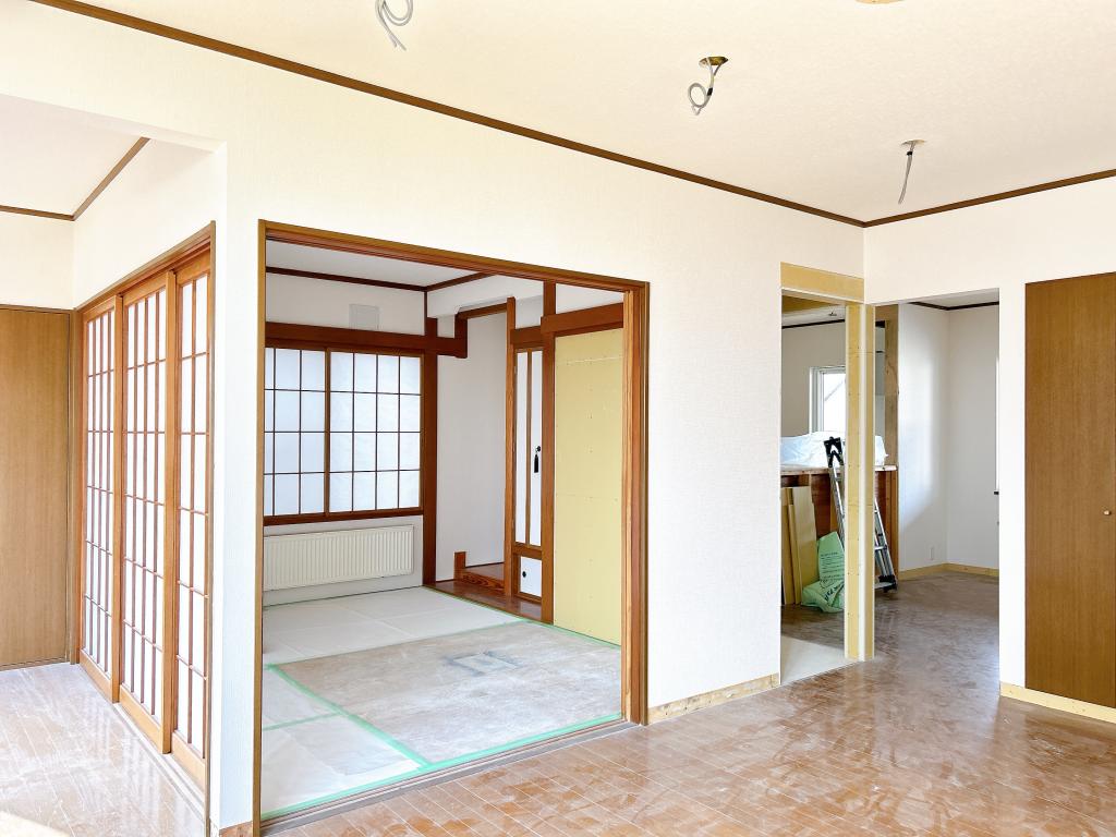 【内装リフォーム中】帯広市西６条南40丁目　 内観