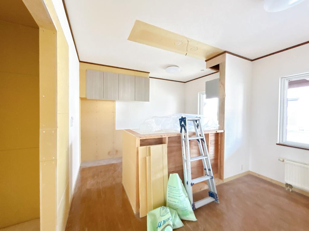 【内装リフォーム中】帯広市西６条南40丁目　 内観